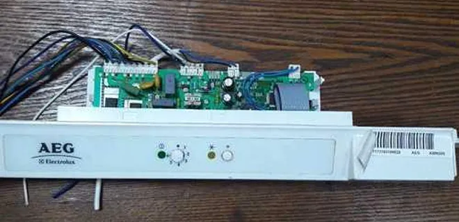 Замена платы управления в AEG CMS 3500